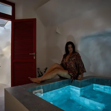 別荘 1949 Cave Pýrgos